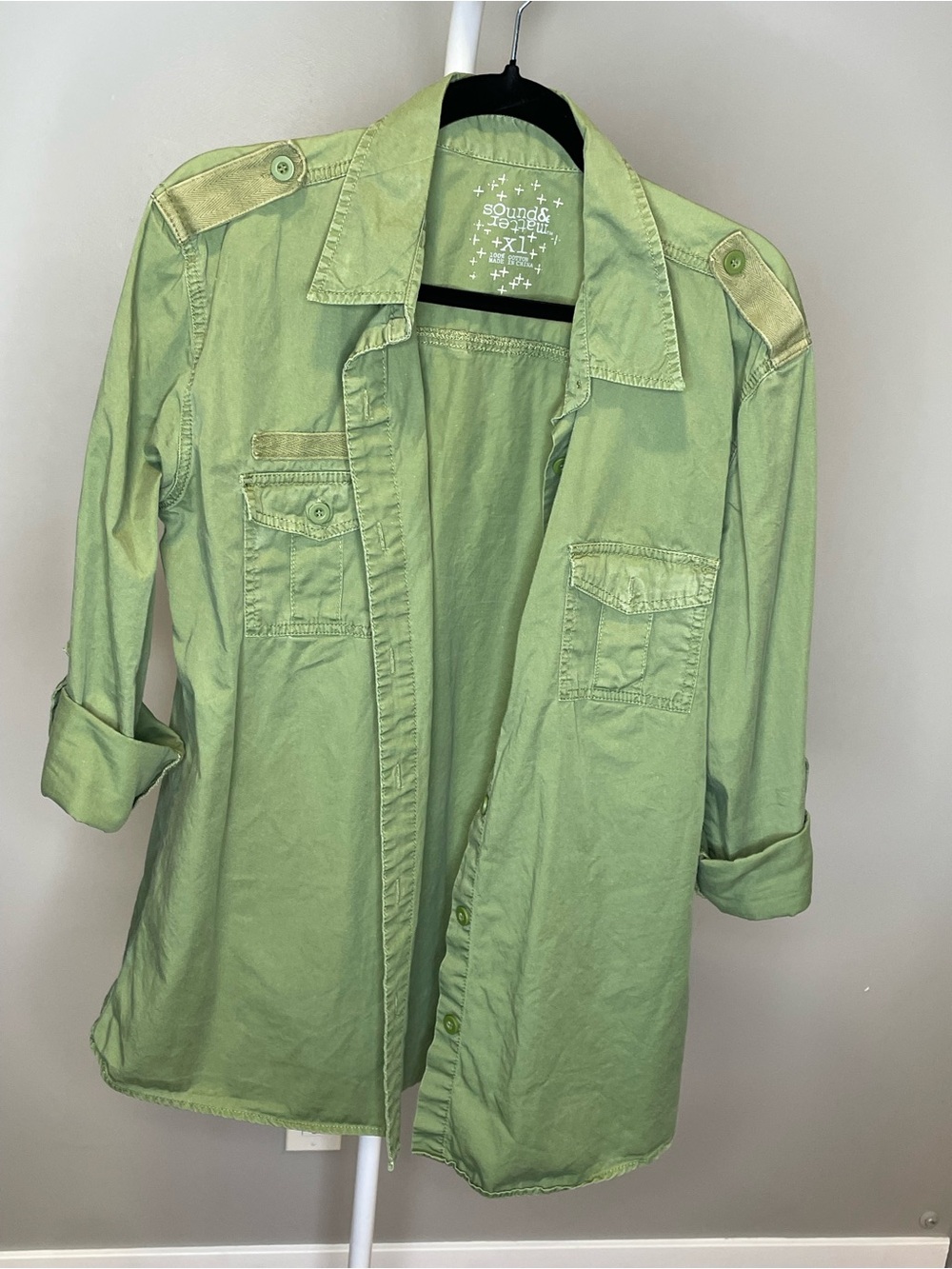 Sound & Matter Olive Green Button-Front Utility Shirt - XL